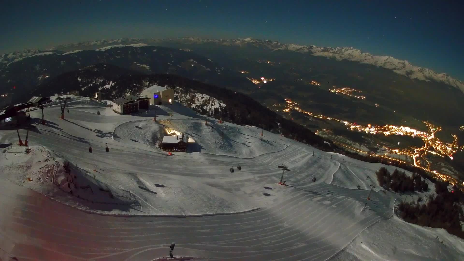 Stazione sciistica di Plan de Corones | vista su Brunico