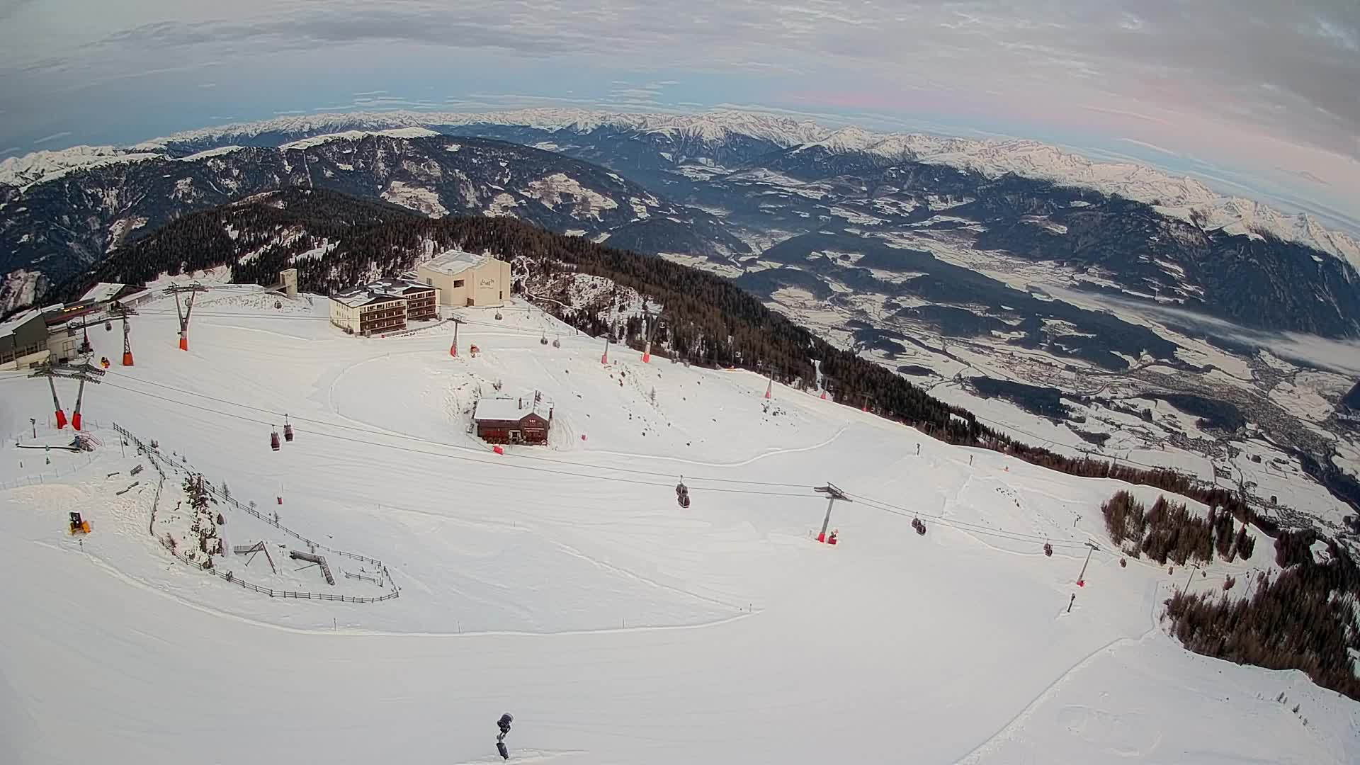 Skigebiet Kronplatz Gipfel | Blick auf Bruneck