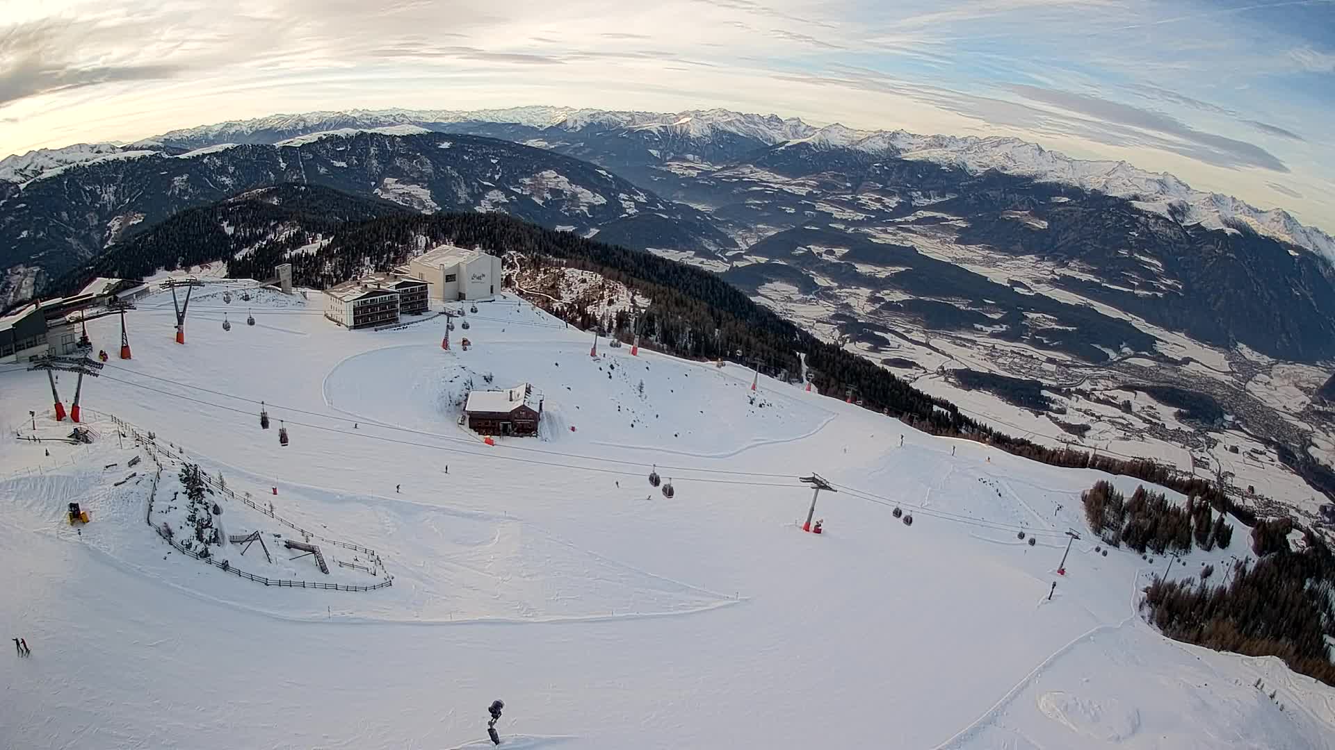 Station de ski Kronplatz sommet | vue sur Brunico