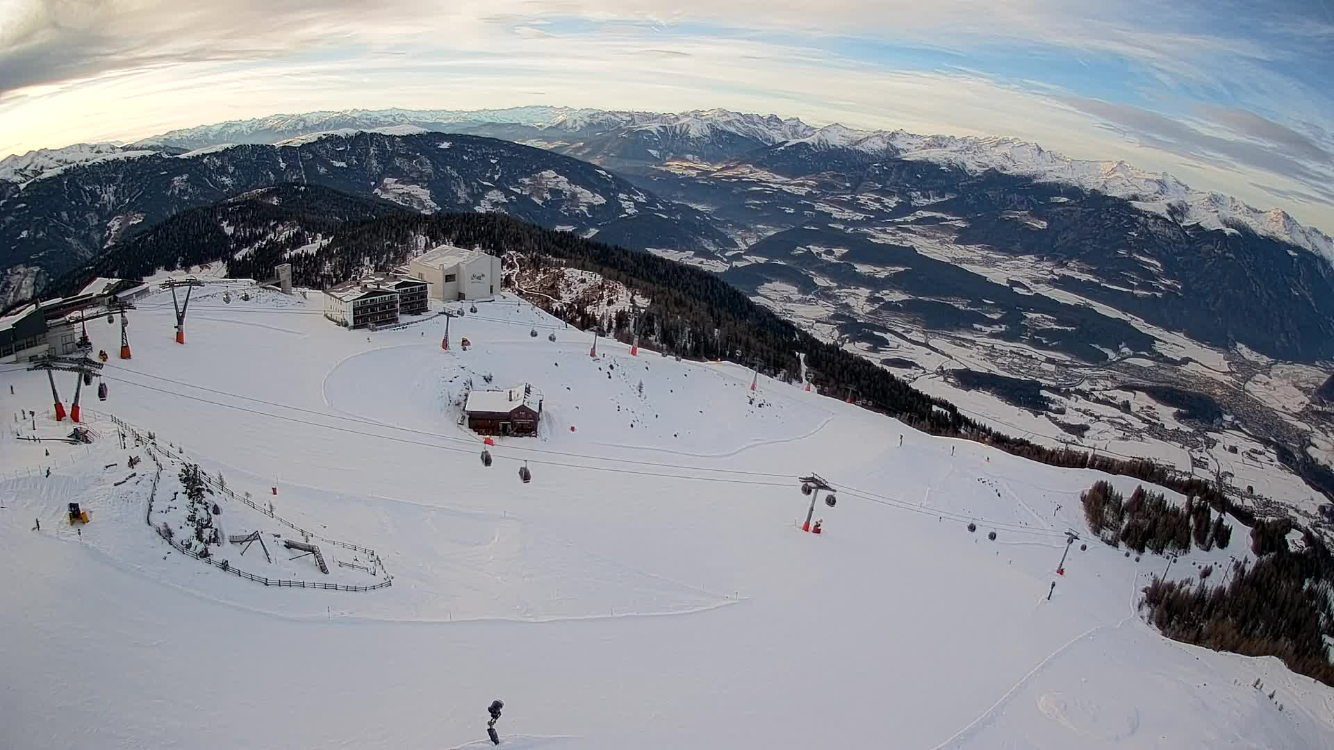 Smučišče Kronplatz – vrh | pogled na Bruneck
