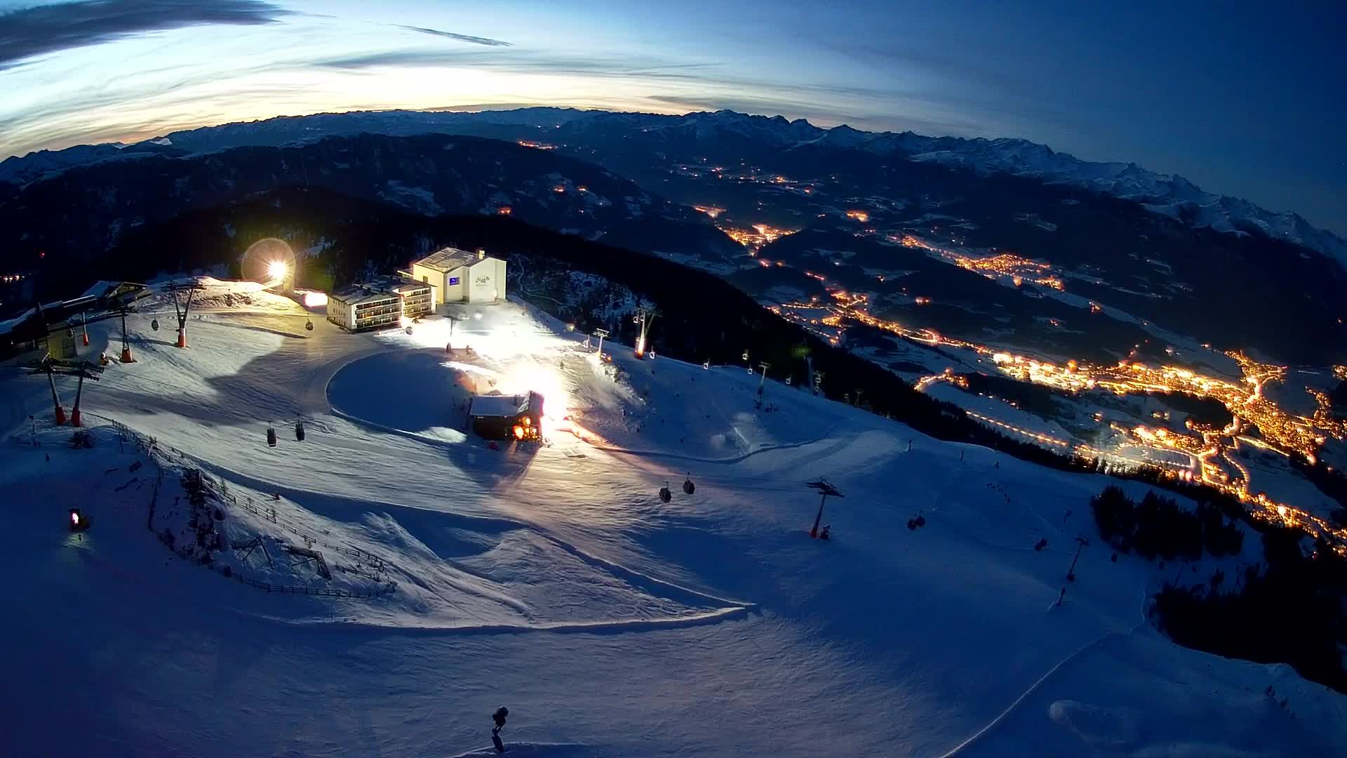 Skigebiet Kronplatz Gipfel | Blick auf Bruneck