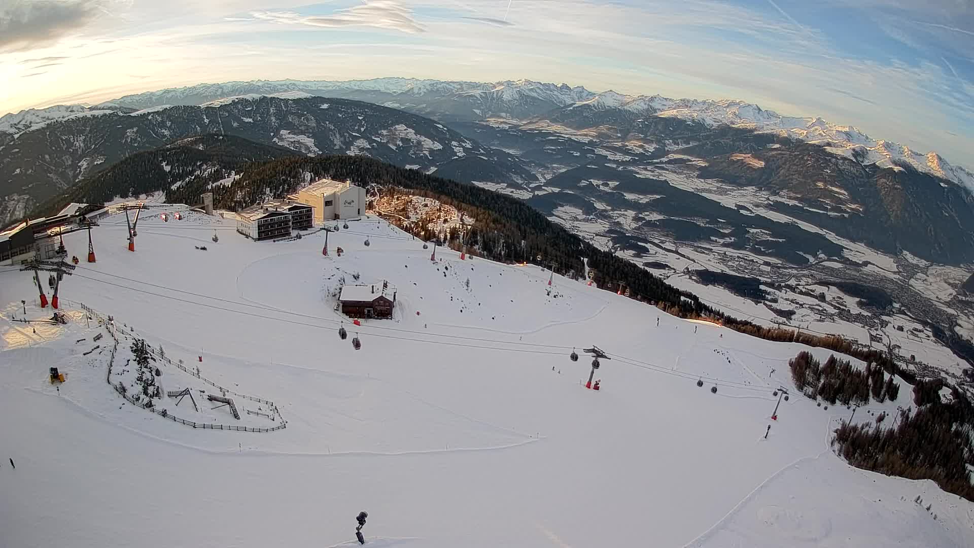 Smučišče Kronplatz – vrh | pogled na Bruneck