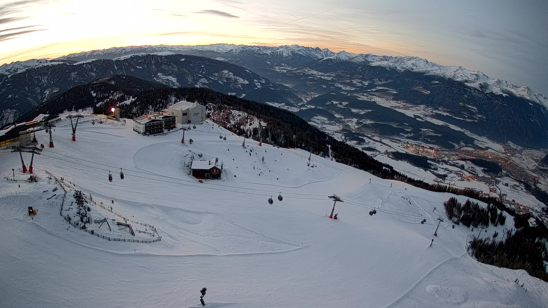 Smučišče Kronplatz – vrh | pogled na Bruneck