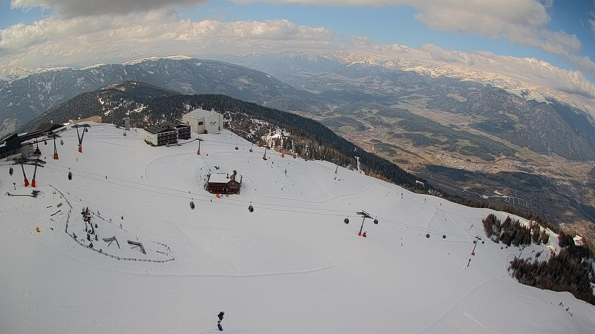 Skigebiet Kronplatz Gipfel | Blick auf Bruneck