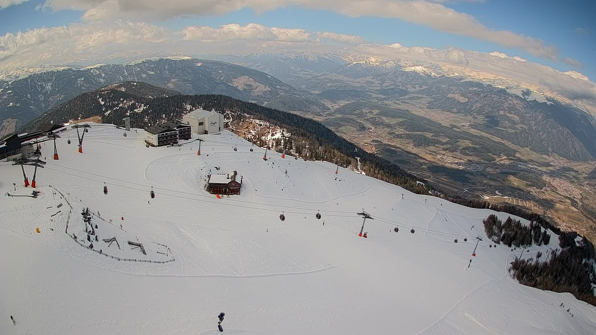 Skigebiet Kronplatz Gipfel | Blick auf Bruneck