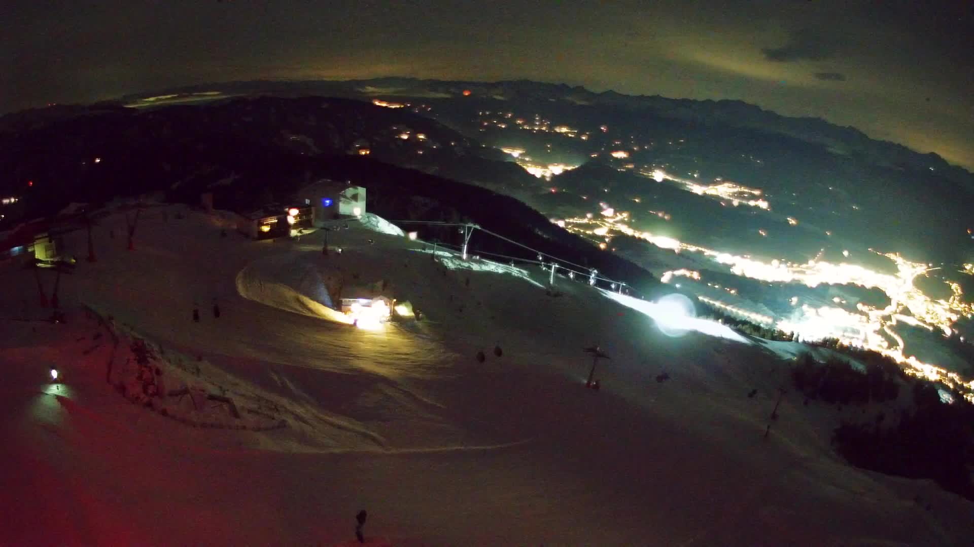 Cima estación de esquí Kronplatz | vista hacia Brunico