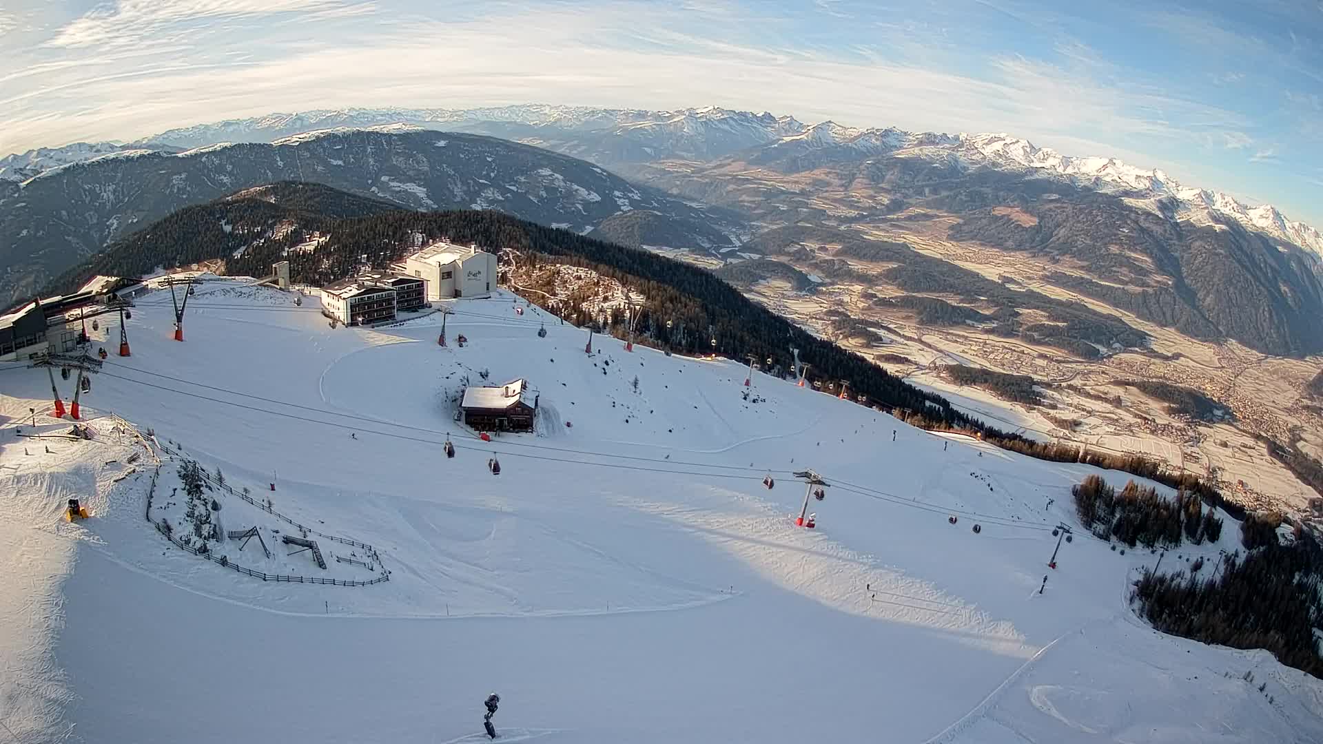Stazione sciistica di Plan de Corones | vista su Brunico