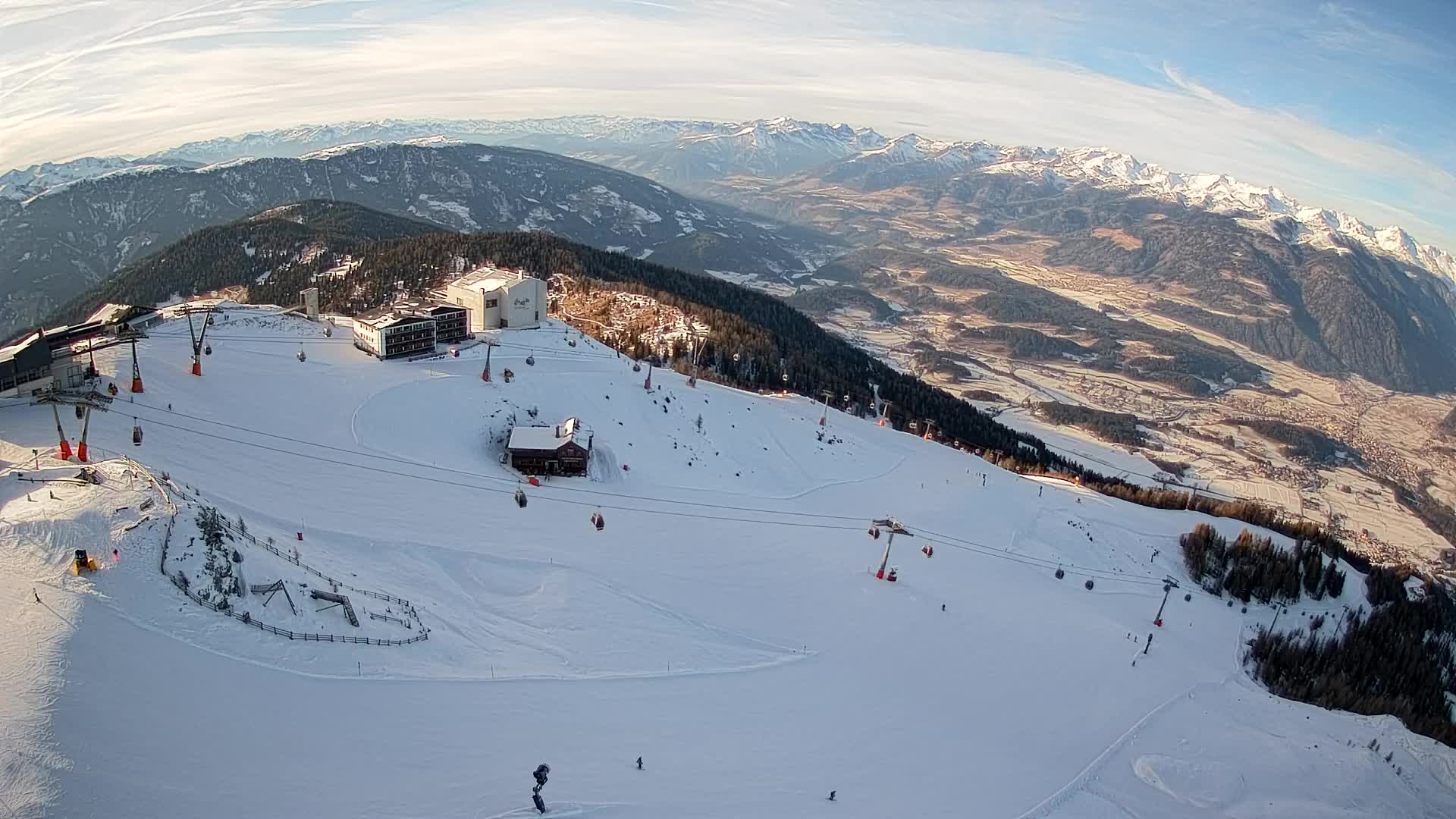 Skigebiet Kronplatz Gipfel | Blick auf Bruneck