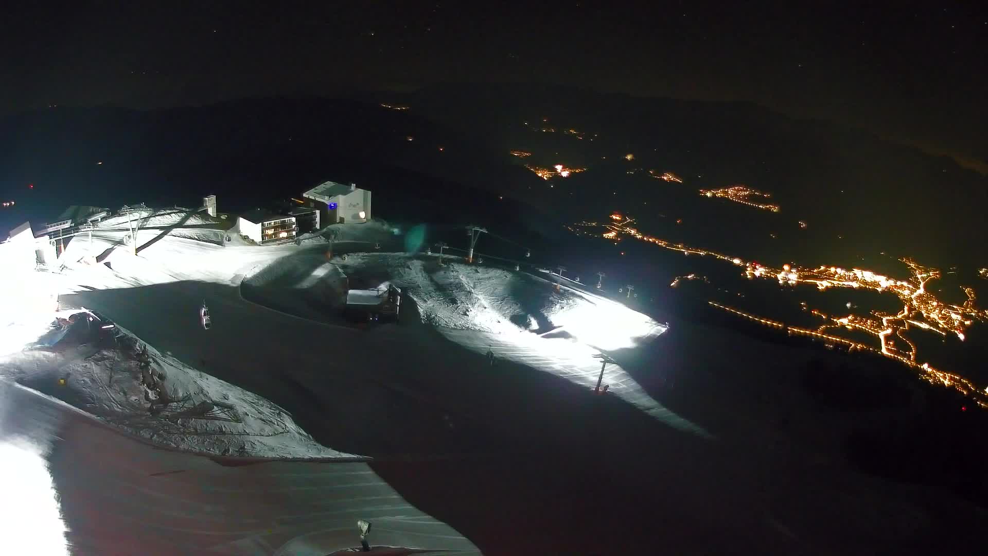 Cima estación de esquí Kronplatz | vista hacia Brunico