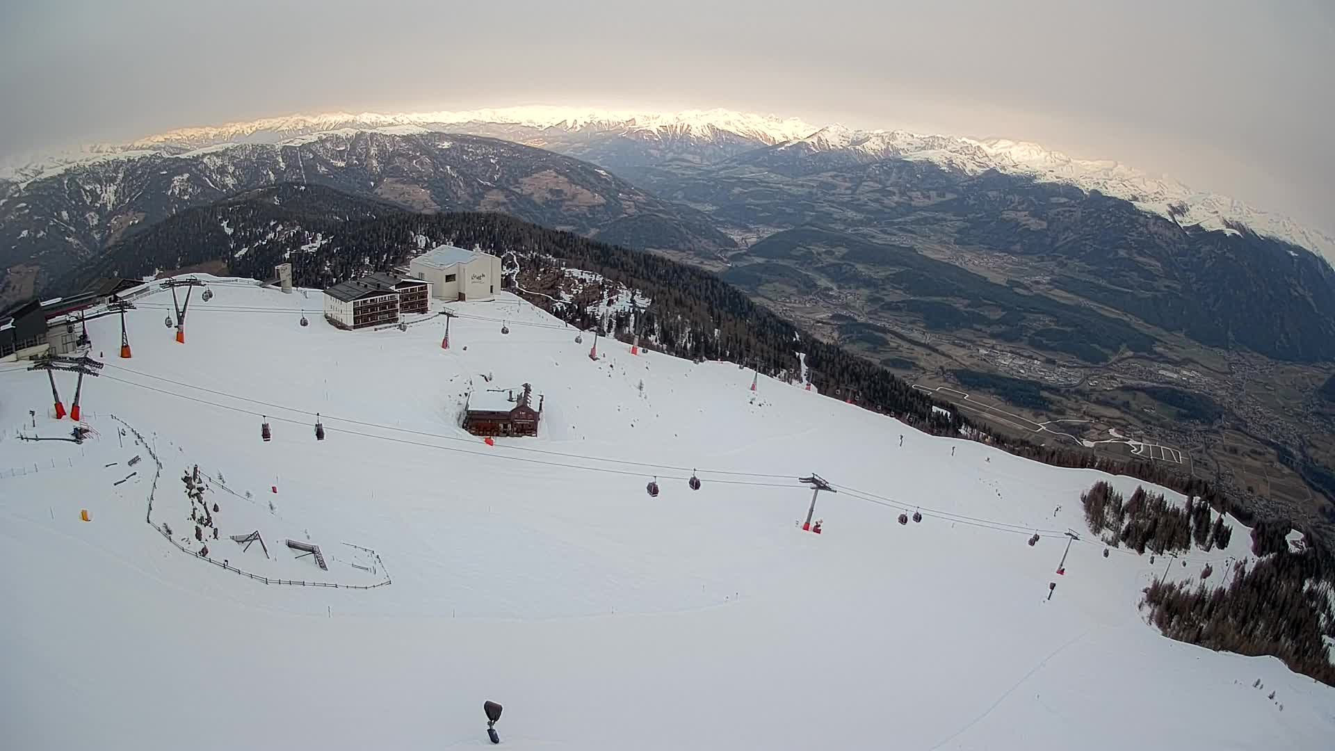 Stazione sciistica di Plan de Corones | vista su Brunico