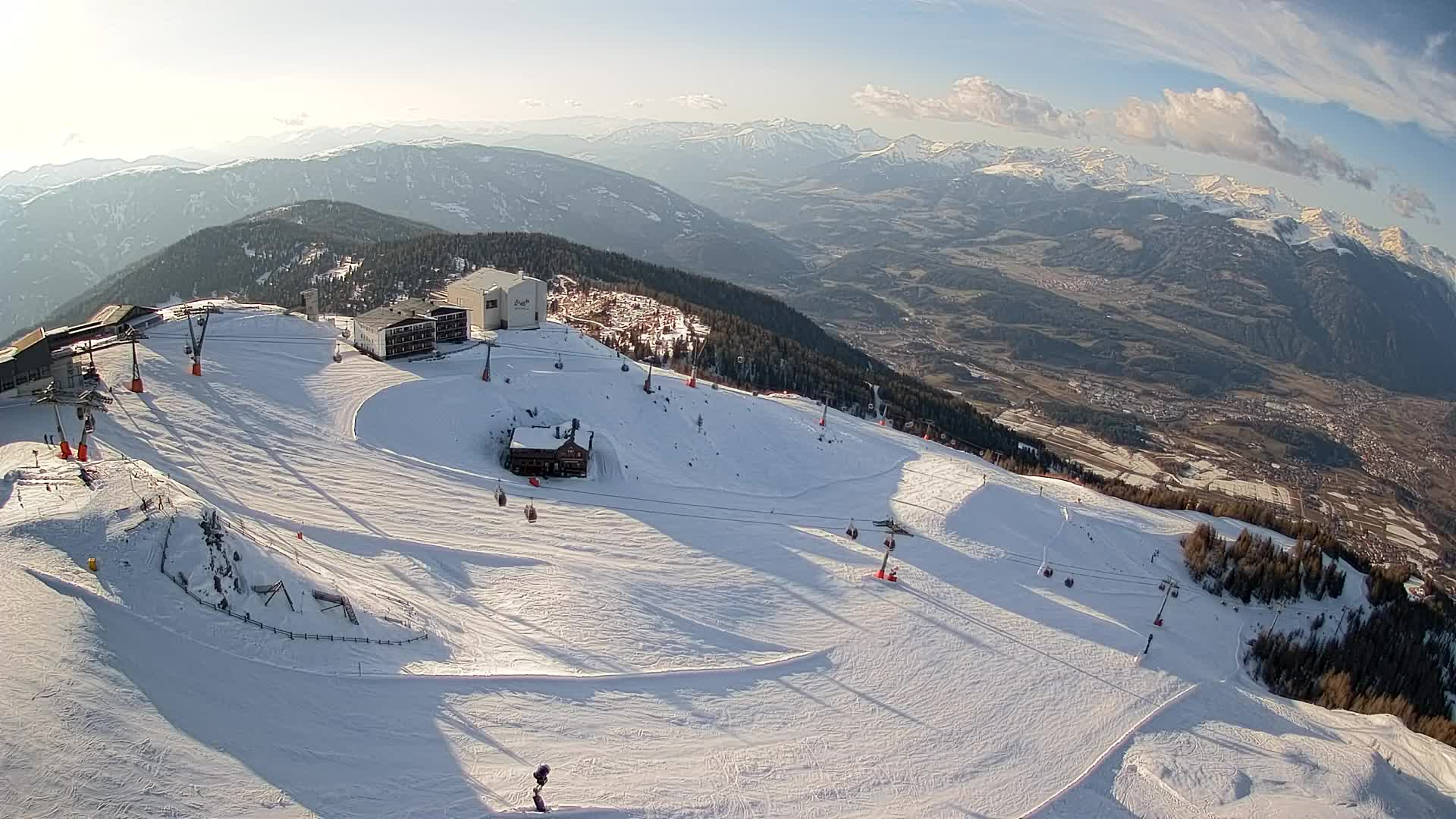 Skigebiet Kronplatz Gipfel | Blick auf Bruneck