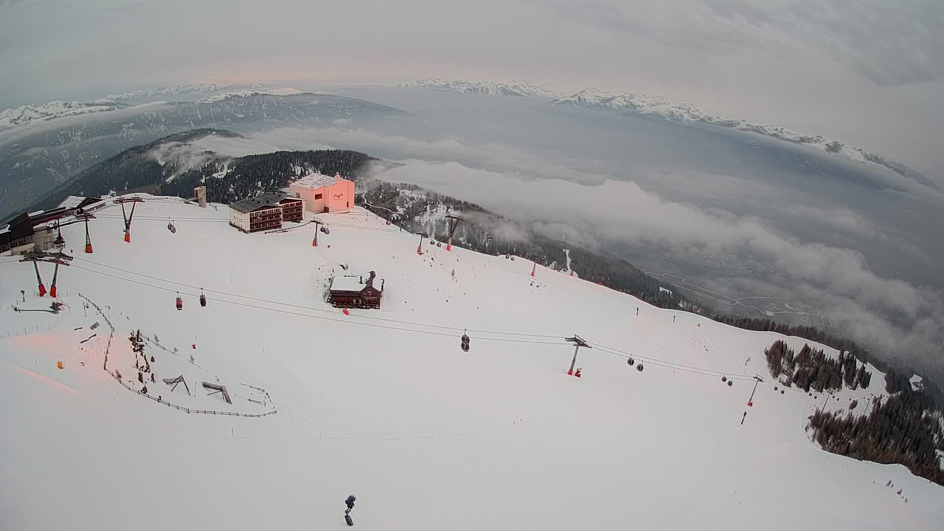 Skigebiet Kronplatz Gipfel | Blick auf Bruneck