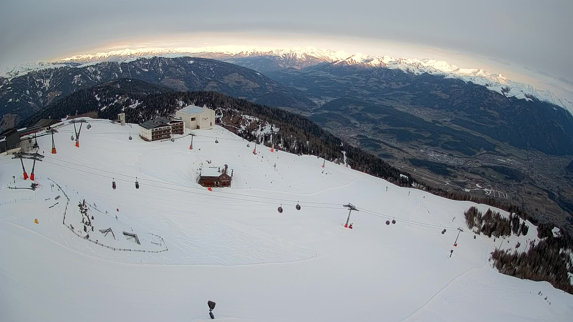 Station de ski Kronplatz sommet | vue sur Brunico