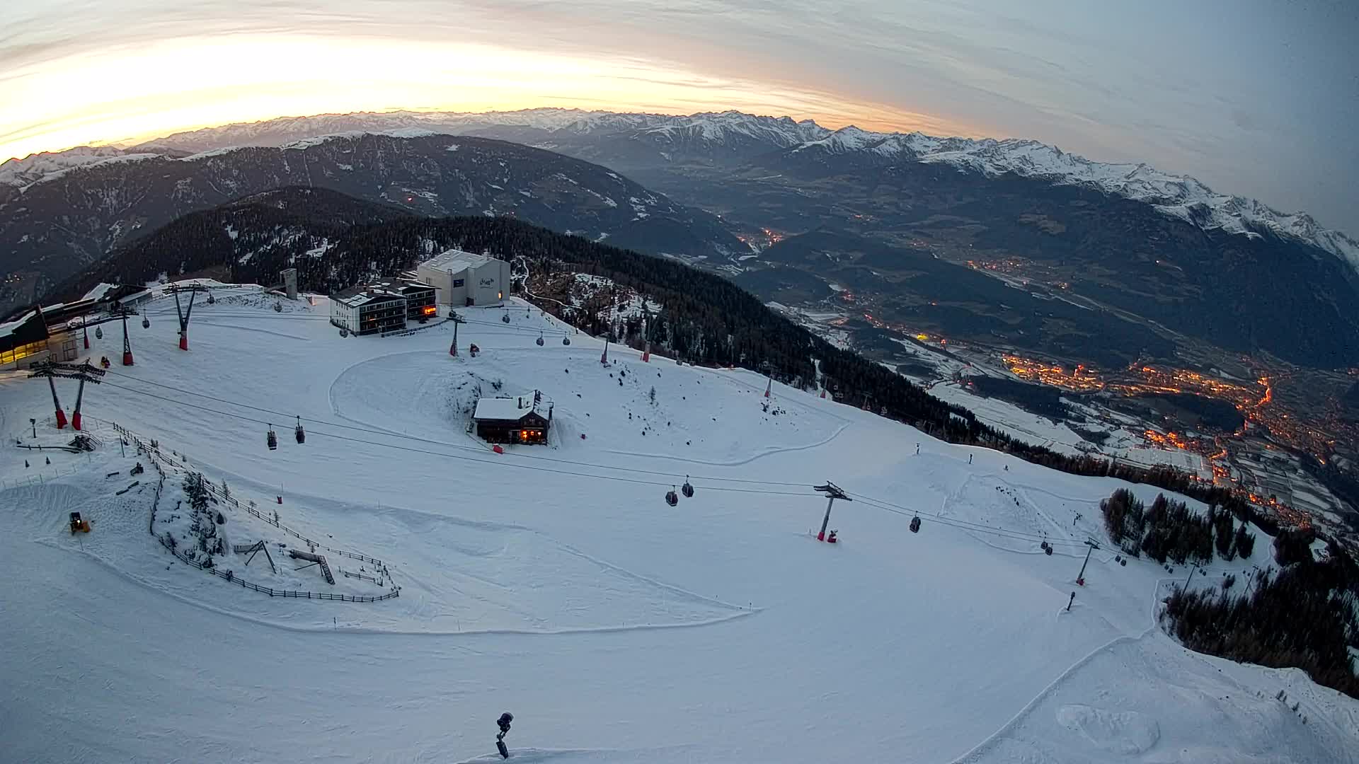 Skigebiet Kronplatz Gipfel | Blick auf Bruneck