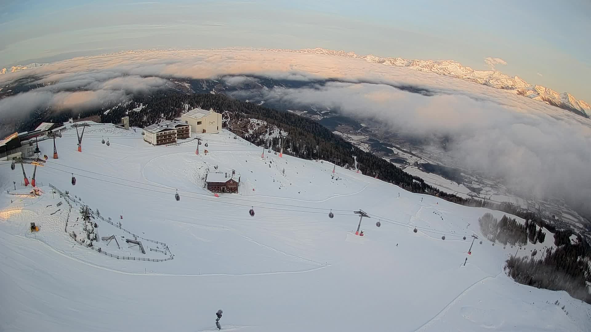 Stazione sciistica di Plan de Corones | vista su Brunico