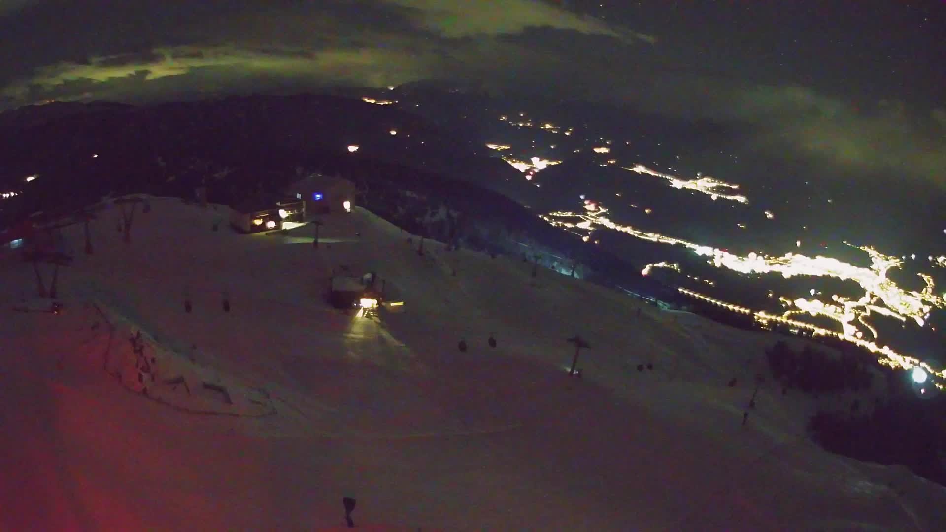 Cima estación de esquí Kronplatz | vista hacia Brunico