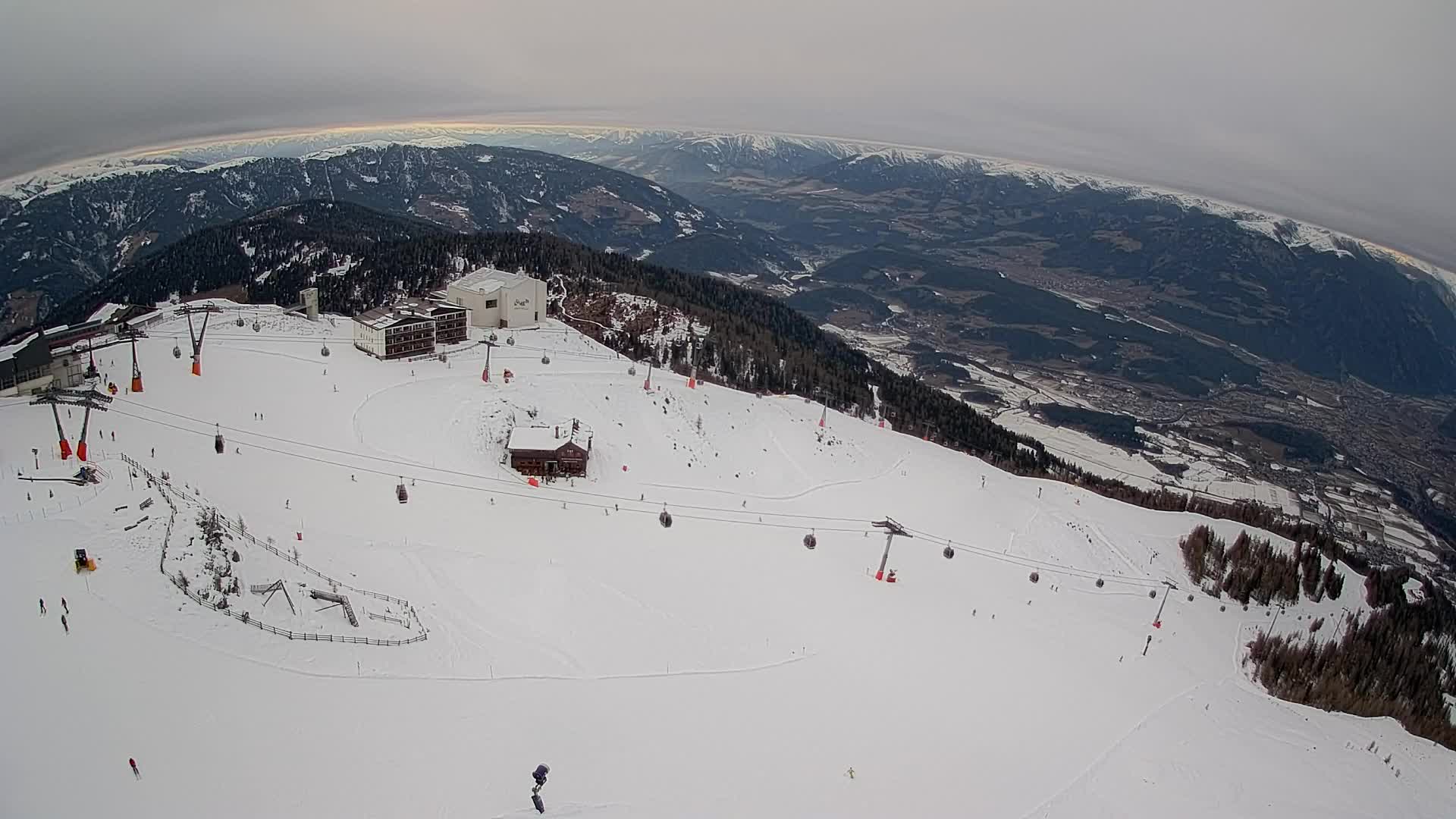 Smučišče Kronplatz – vrh | pogled na Bruneck