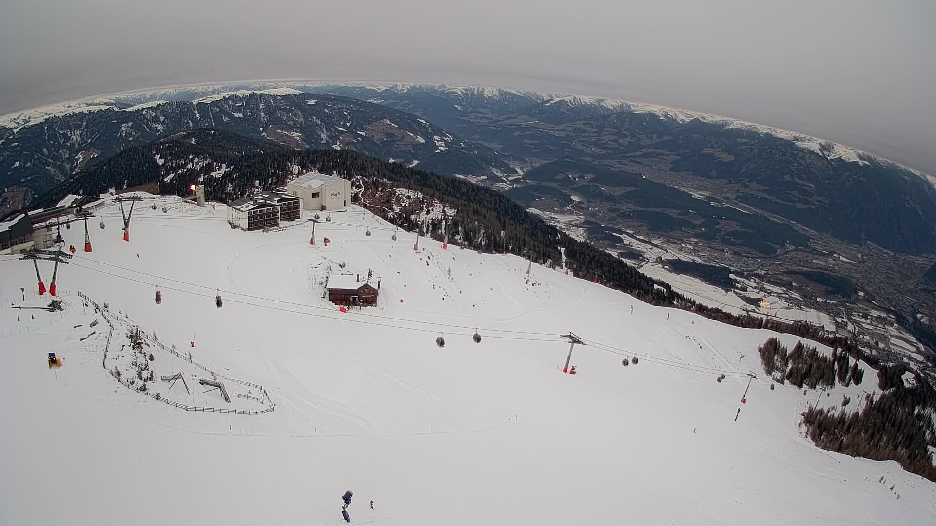 Skigebiet Kronplatz Gipfel | Blick auf Bruneck