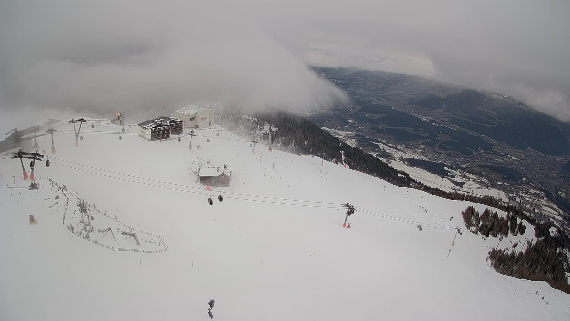 Stazione sciistica di Plan de Corones | vista su Brunico