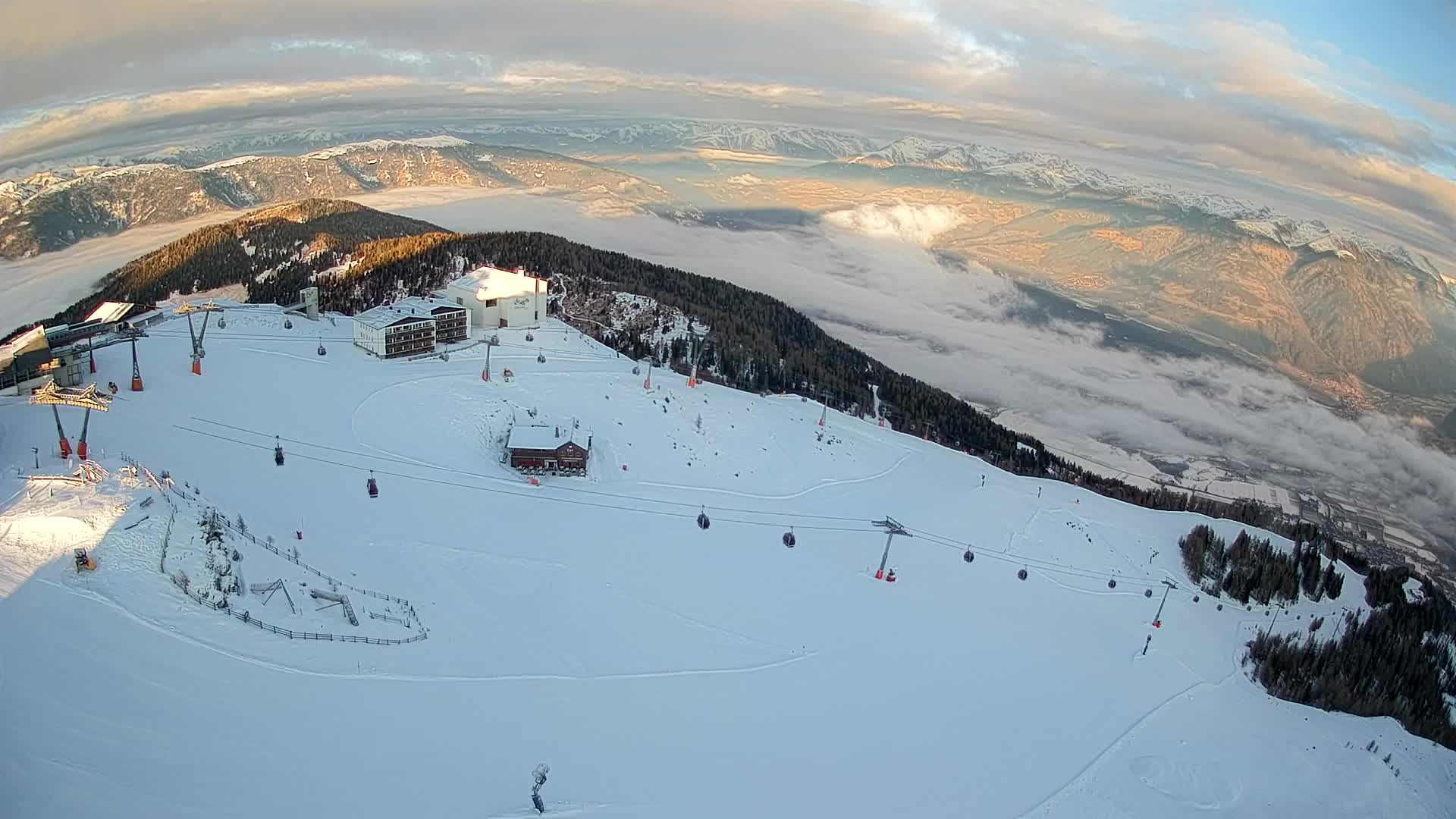 Stazione sciistica di Plan de Corones | vista su Brunico