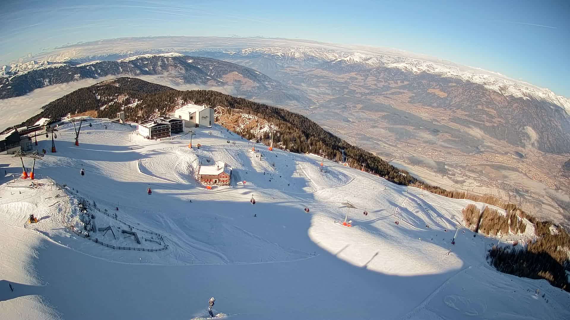 Skigebiet Kronplatz Gipfel | Blick auf Bruneck