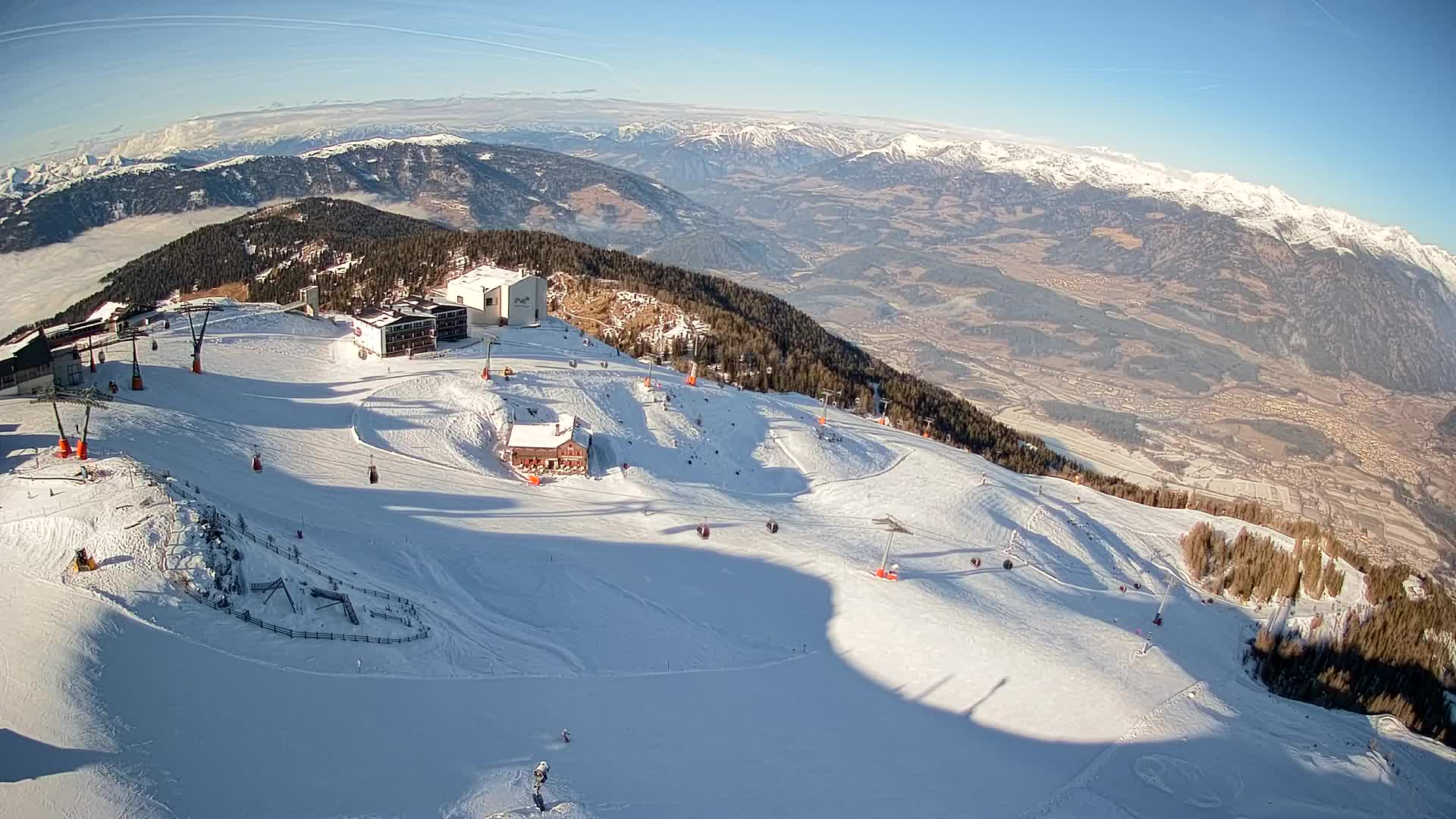 Stazione sciistica di Plan de Corones | vista su Brunico
