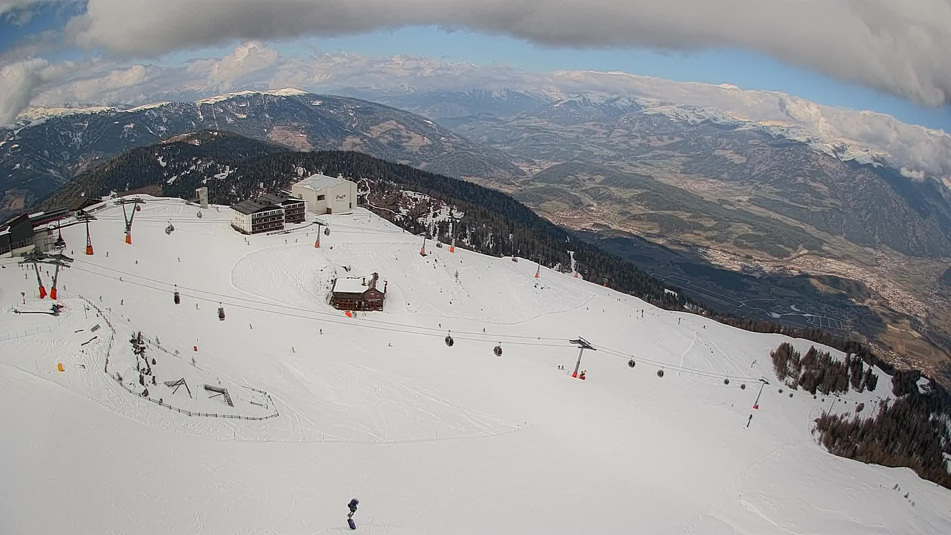 Station de ski Kronplatz sommet | vue sur Brunico