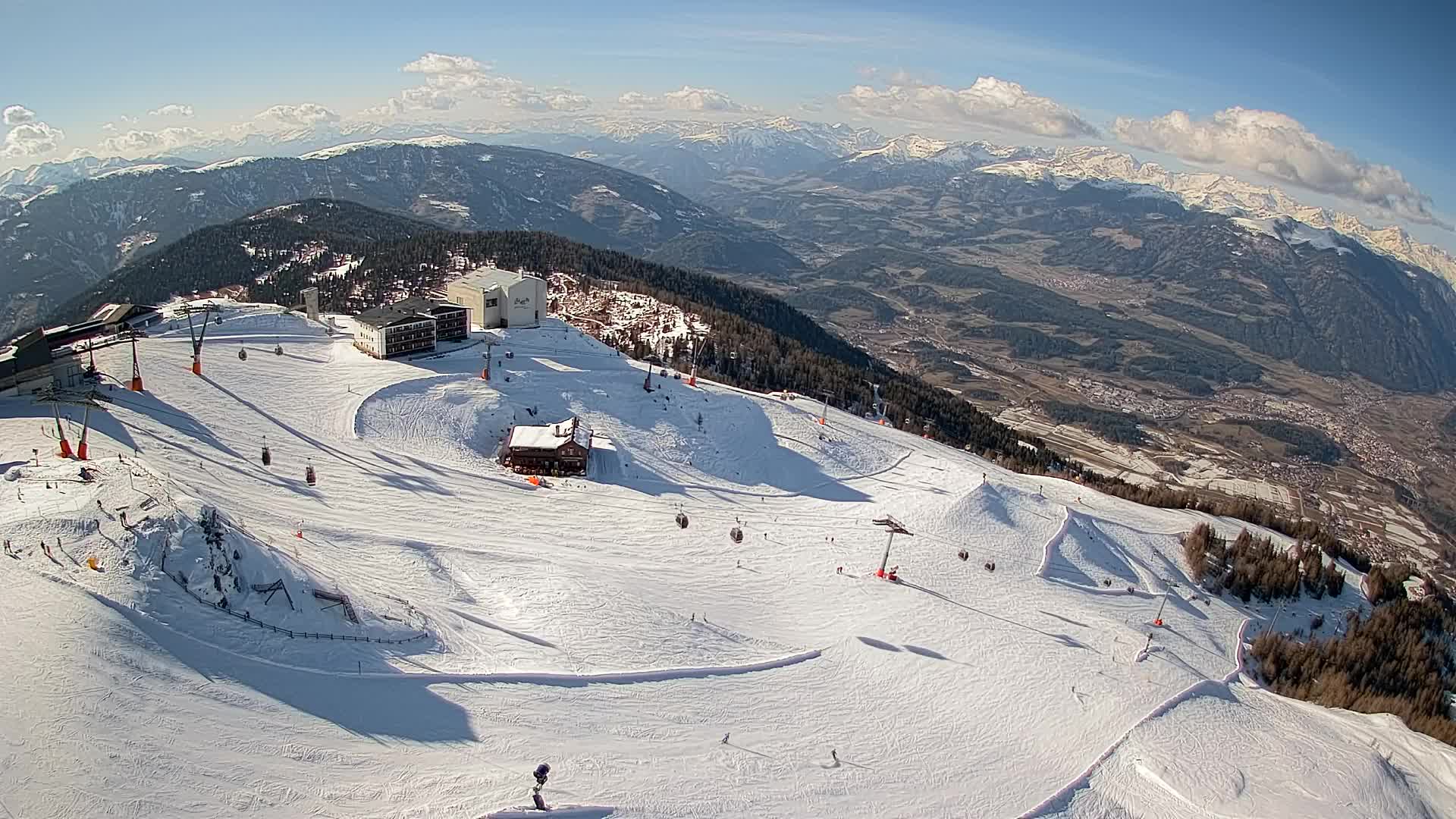 Station de ski Kronplatz sommet | vue sur Brunico