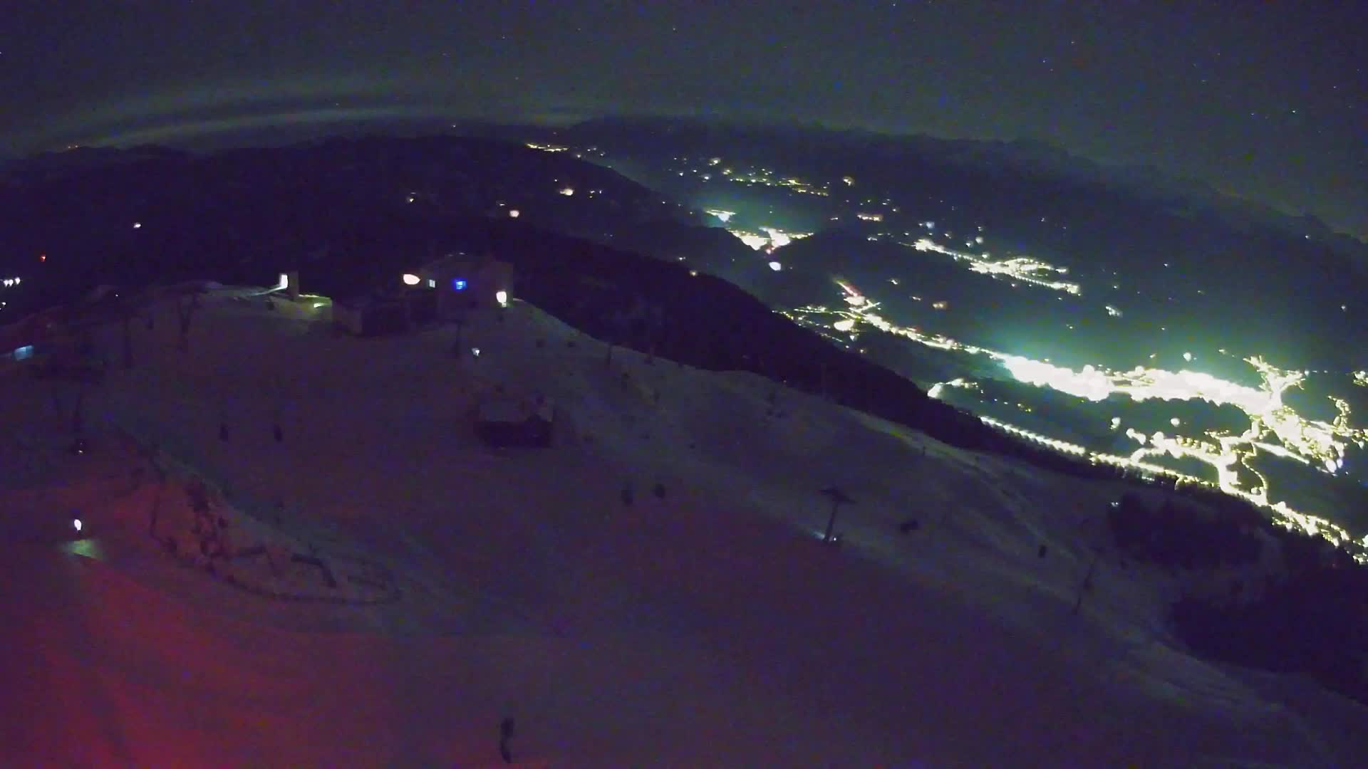Cima estación de esquí Kronplatz | vista hacia Brunico