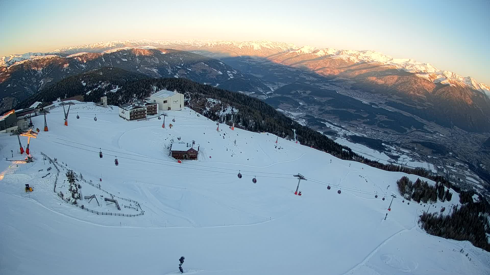 Station de ski Kronplatz sommet | vue sur Brunico