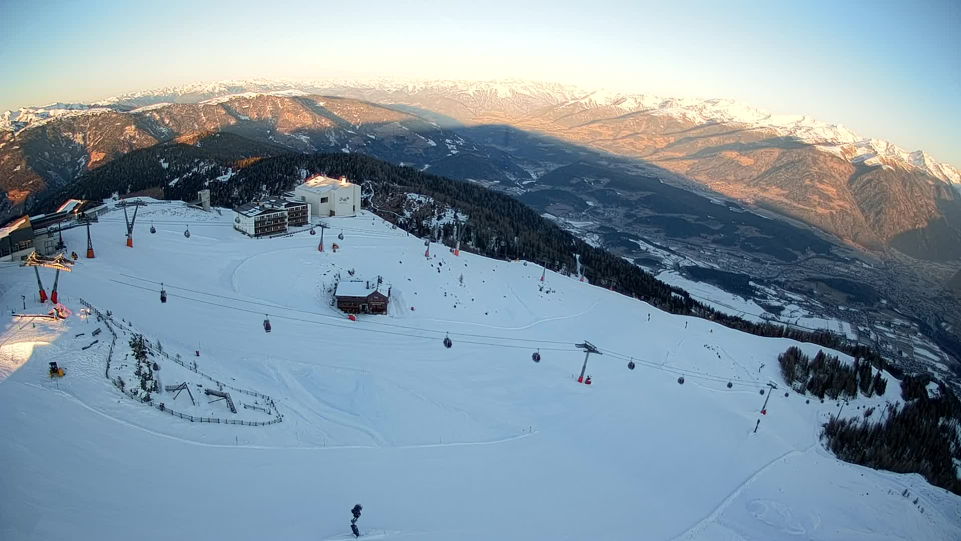 Smučišče Kronplatz – vrh | pogled na Bruneck