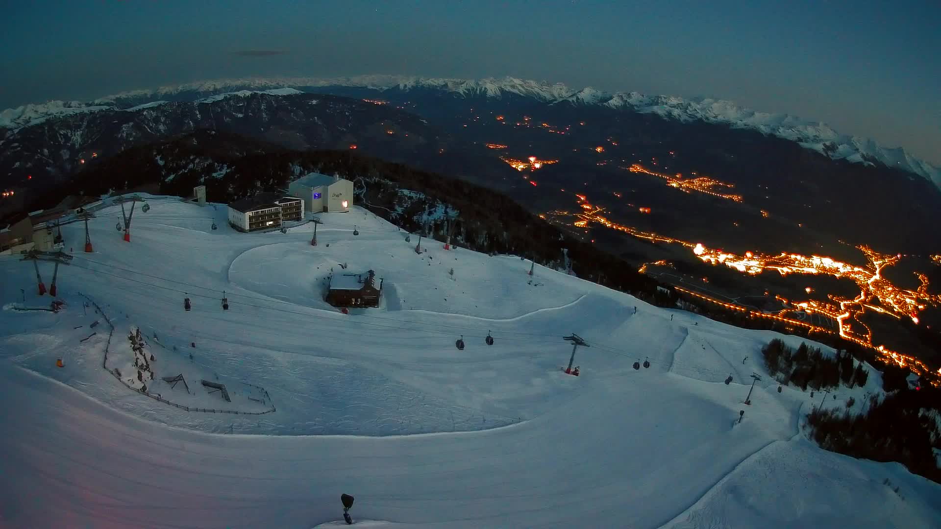 Station de ski Kronplatz sommet | vue sur Brunico
