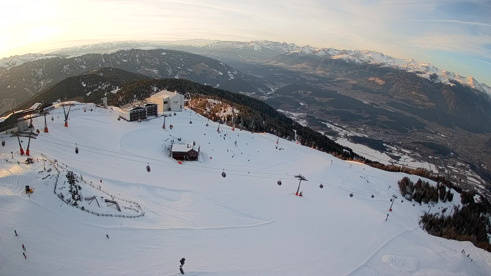 Station de ski Kronplatz sommet | vue sur Brunico