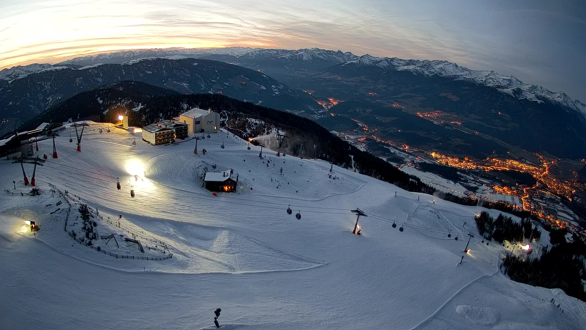 Stazione sciistica di Plan de Corones | vista su Brunico