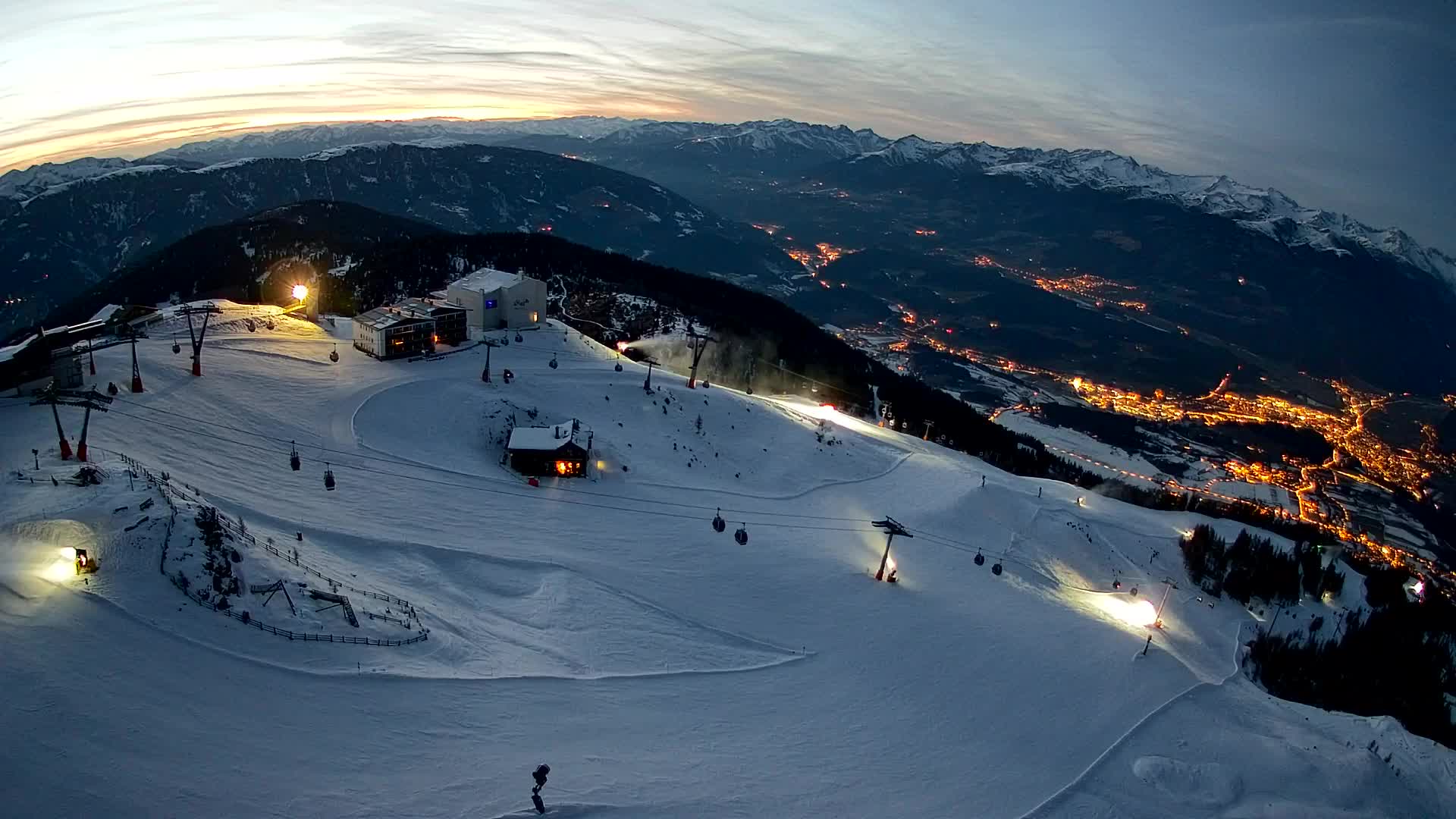 Stazione sciistica di Plan de Corones | vista su Brunico