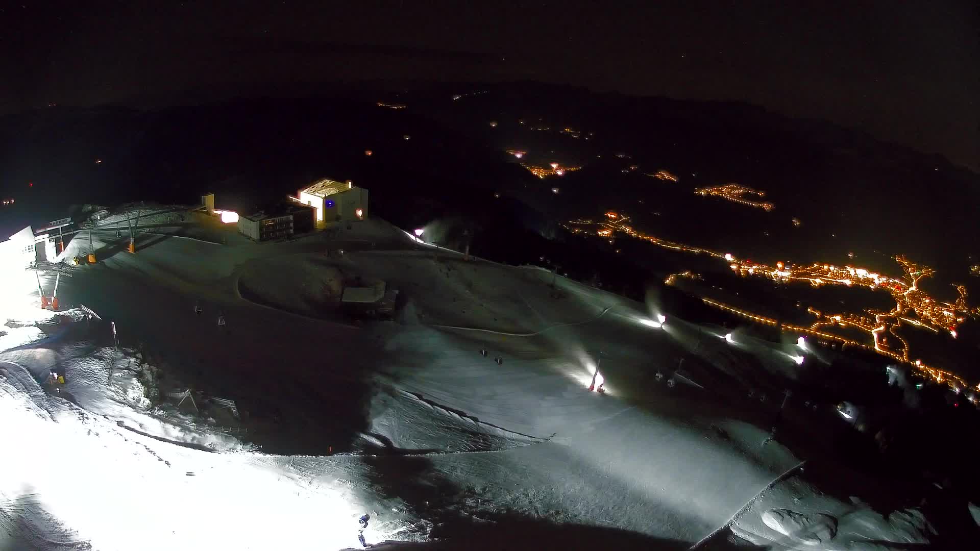 Kronplatz peak Ski resort | view to Bruneck
