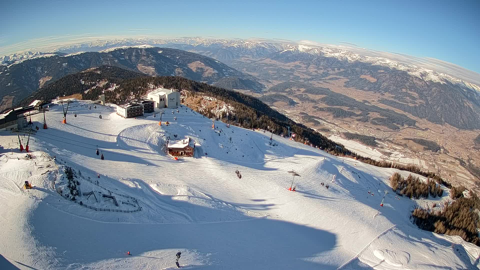 Skigebiet Kronplatz Gipfel | Blick auf Bruneck