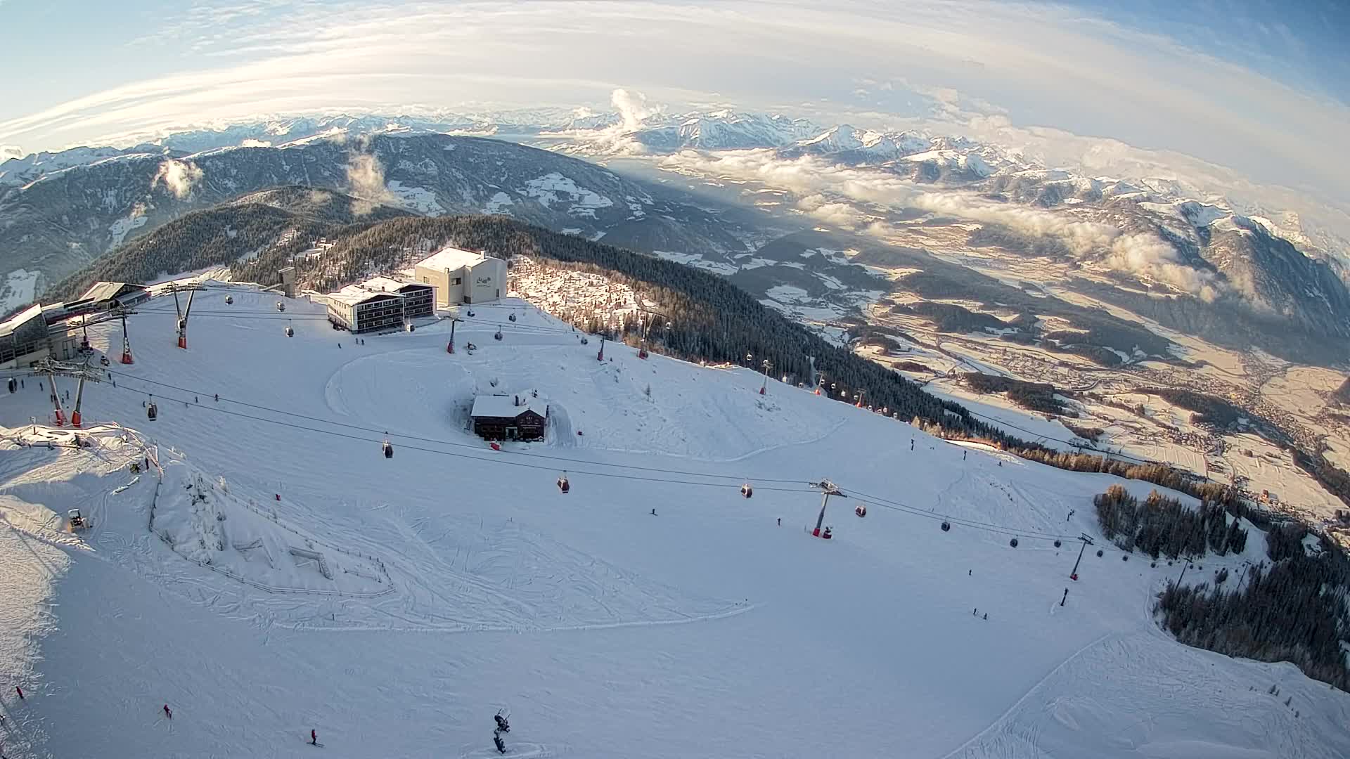 Station de ski Kronplatz sommet | vue sur Brunico