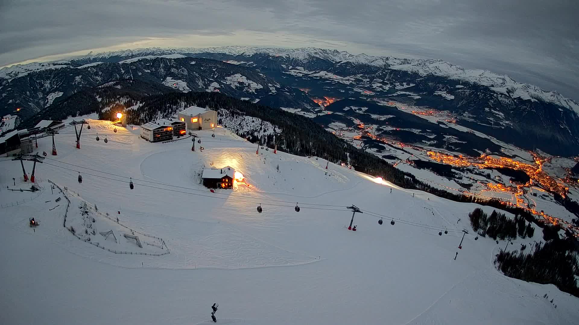 Skigebiet Kronplatz Gipfel | Blick auf Bruneck
