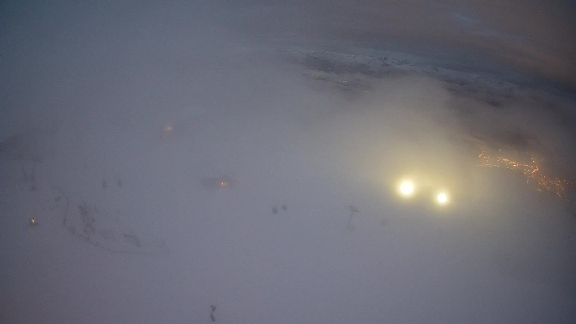 Cima estación de esquí Kronplatz | vista hacia Brunico