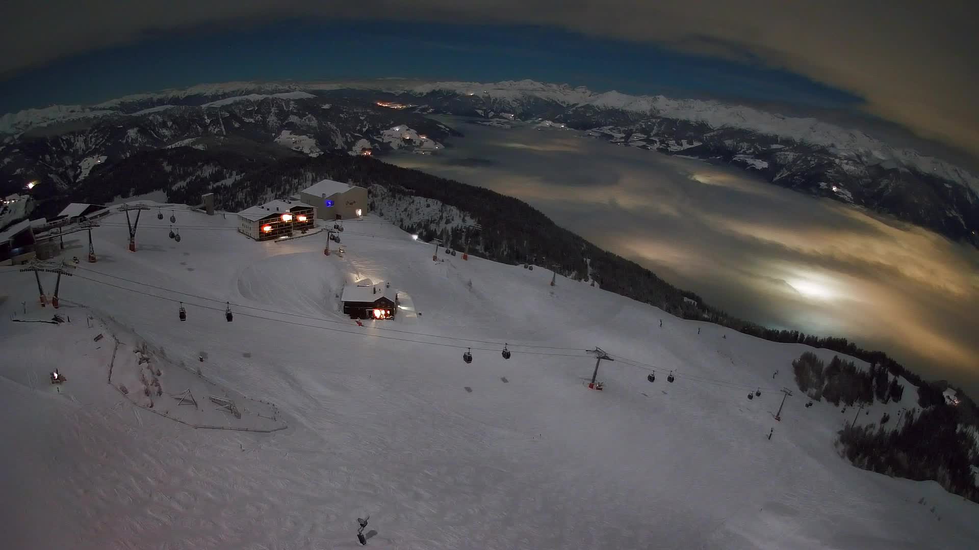 Stazione sciistica di Plan de Corones | vista su Brunico