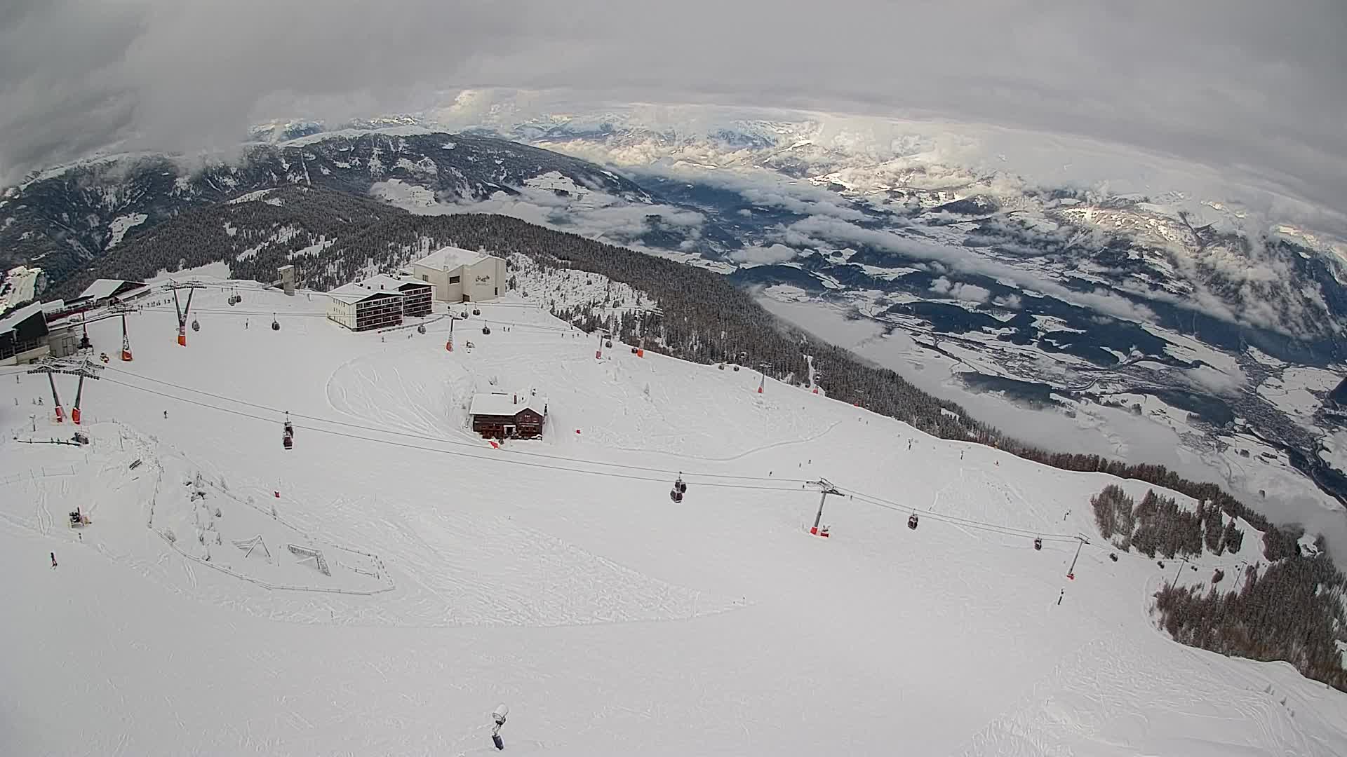 Skigebiet Kronplatz Gipfel | Blick auf Bruneck