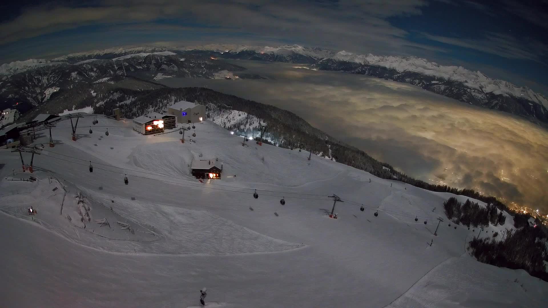 Skigebiet Kronplatz Gipfel | Blick auf Bruneck