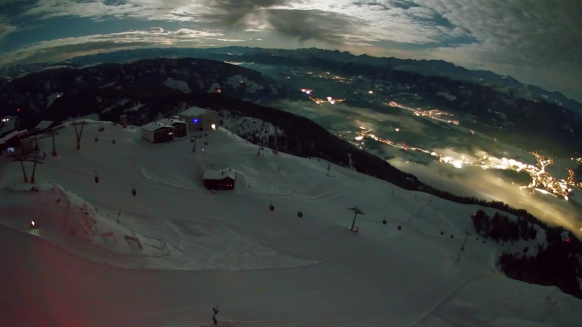 Stazione sciistica di Plan de Corones | vista su Brunico