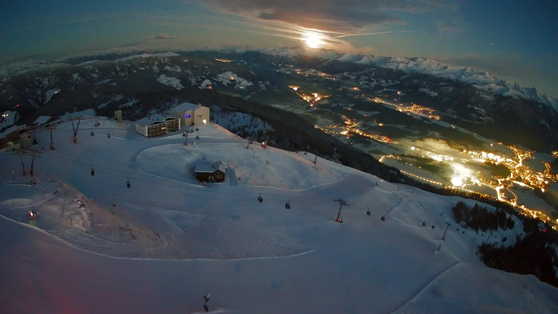 Stazione sciistica di Plan de Corones | vista su Brunico