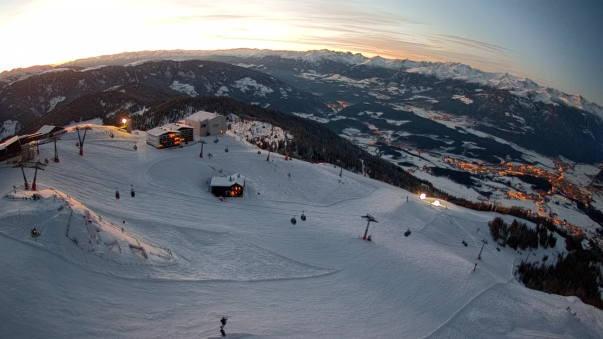 Skigebiet Kronplatz Gipfel | Blick auf Bruneck