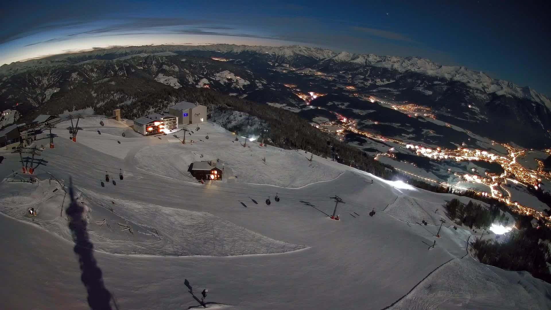 Stazione sciistica di Plan de Corones | vista su Brunico