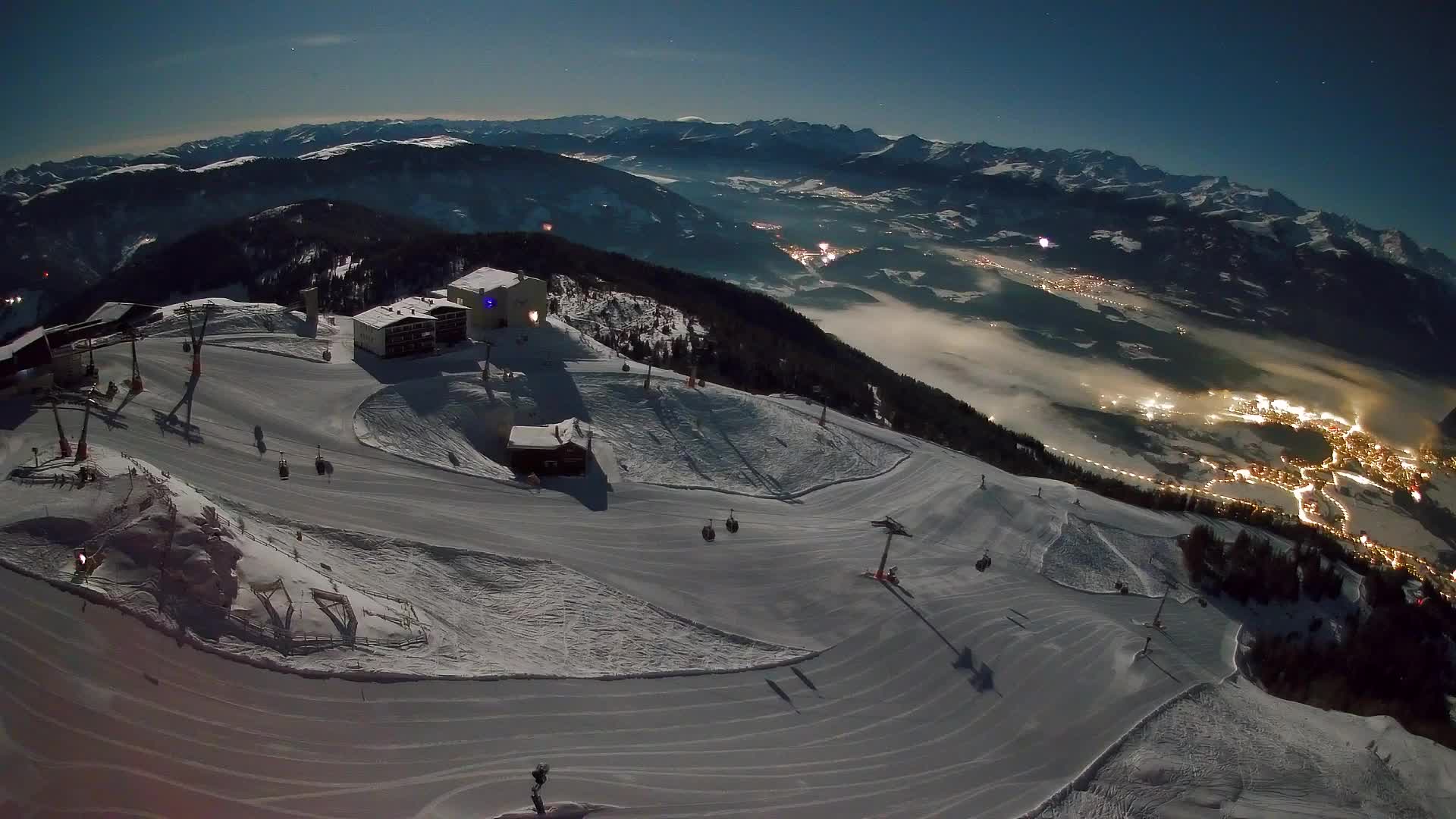 Skigebiet Kronplatz Gipfel | Blick auf Bruneck