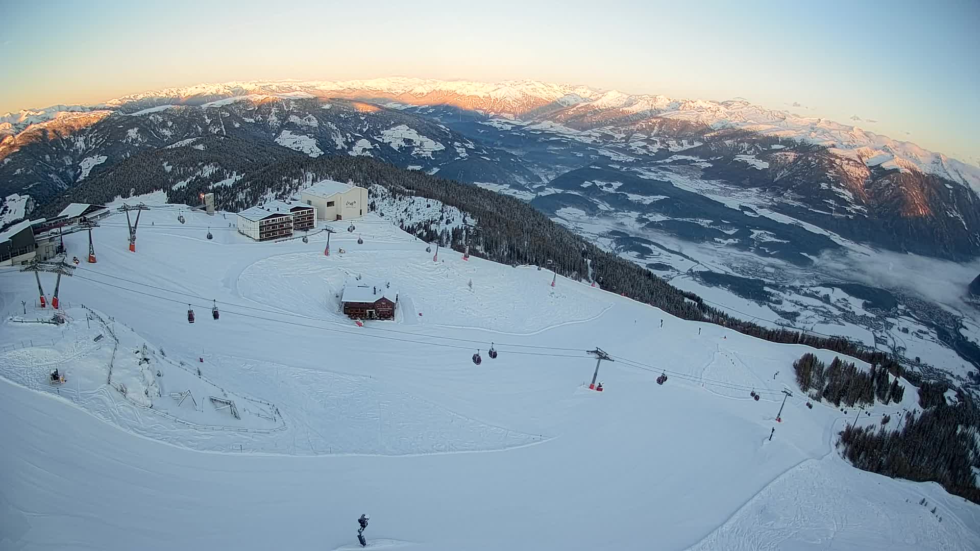 Skigebiet Kronplatz Gipfel | Blick auf Bruneck