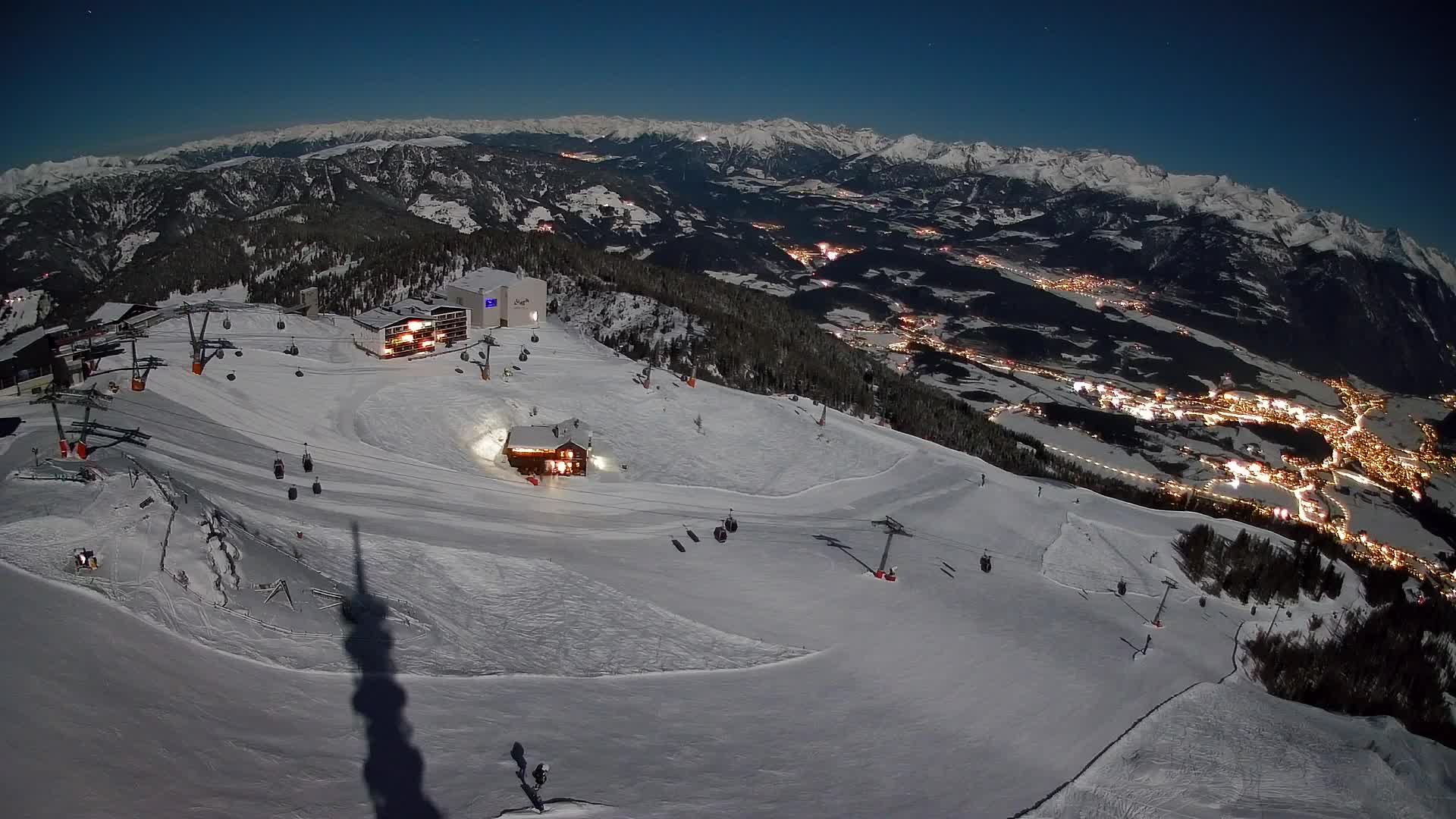 Stazione sciistica di Plan de Corones | vista su Brunico